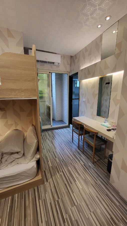 寓旅宿 Apato Cityhome Kaohsiung Extérieur photo