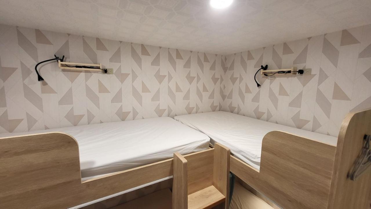 寓旅宿 Apato Cityhome Kaohsiung Extérieur photo