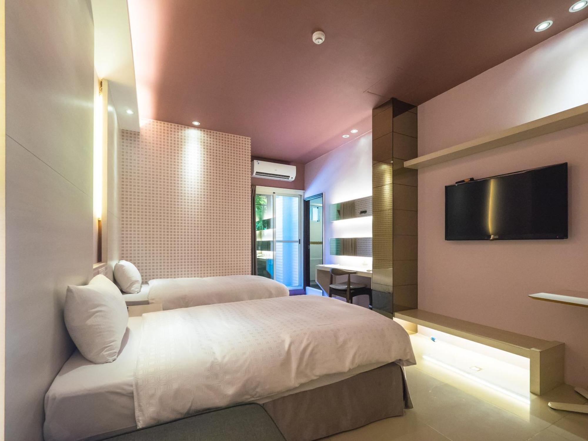 寓旅宿 Apato Cityhome Kaohsiung Extérieur photo