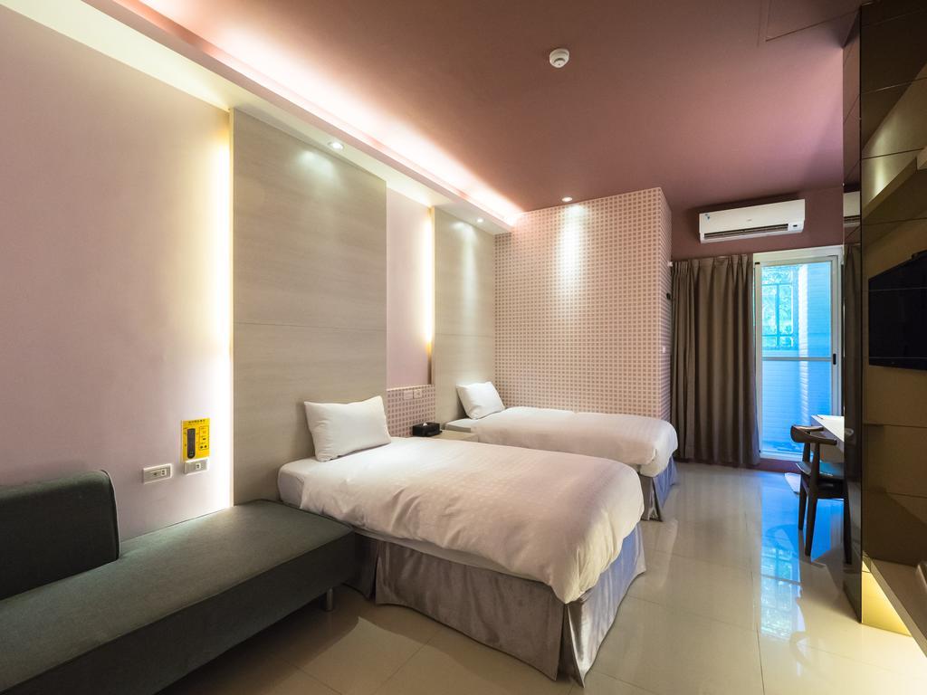 寓旅宿 Apato Cityhome Kaohsiung Extérieur photo